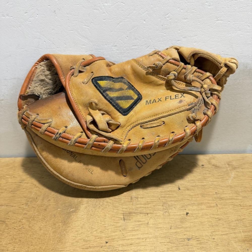 Mizuno Pro-Scoop MZC1050 Baseball Catchers Mitt 31 RHT Leather Brown